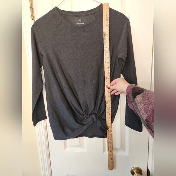 NWOT We Wander Active Long-Sleeve Top Gray Size Large - Picture 4 of 10